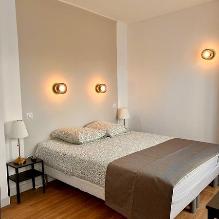 בורז'ה Studio 4 Pers Face Gare Sncf Appart Hotel Le Cygne D4 מראה חיצוני תמונה